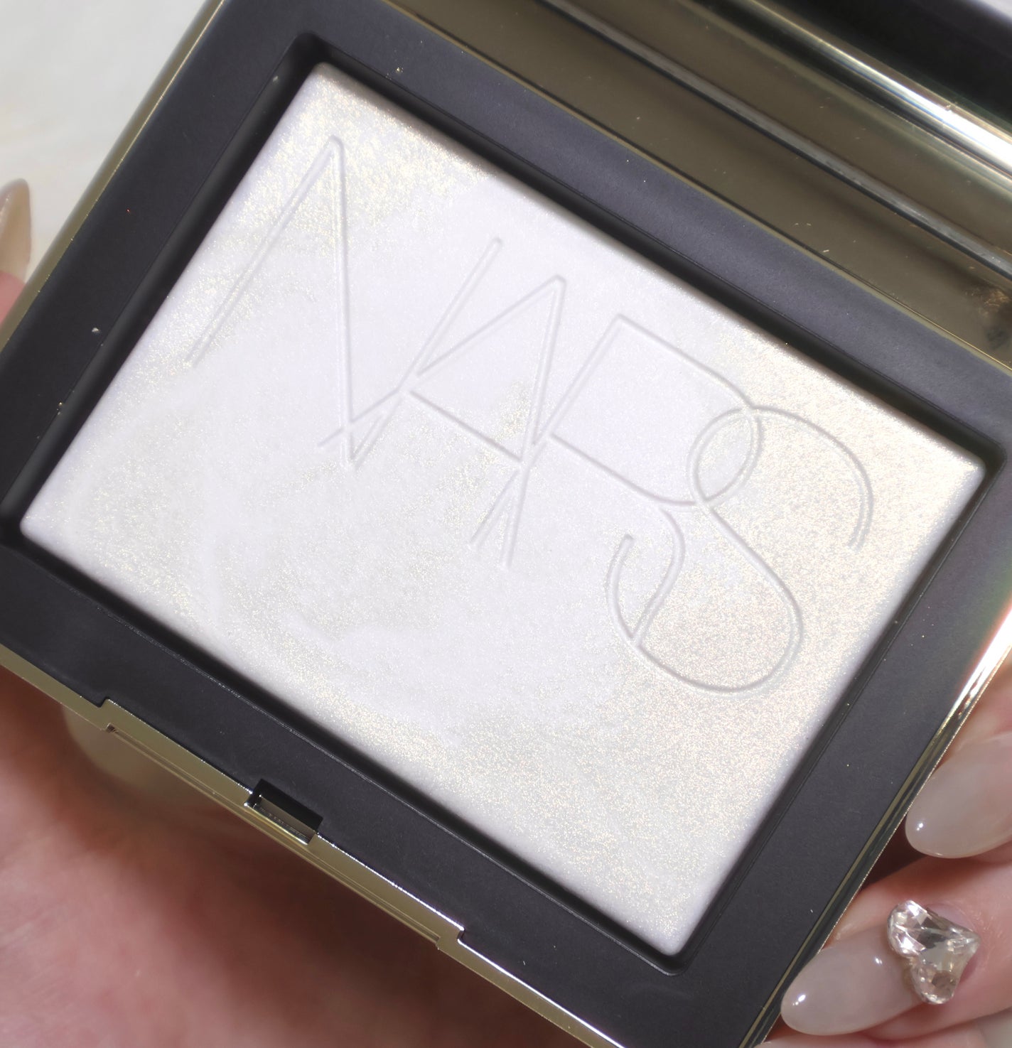 ライトリフレクティング プリズマティックパウダー/NARS/プレストパウダーを使ったクチコミ(1枚目)