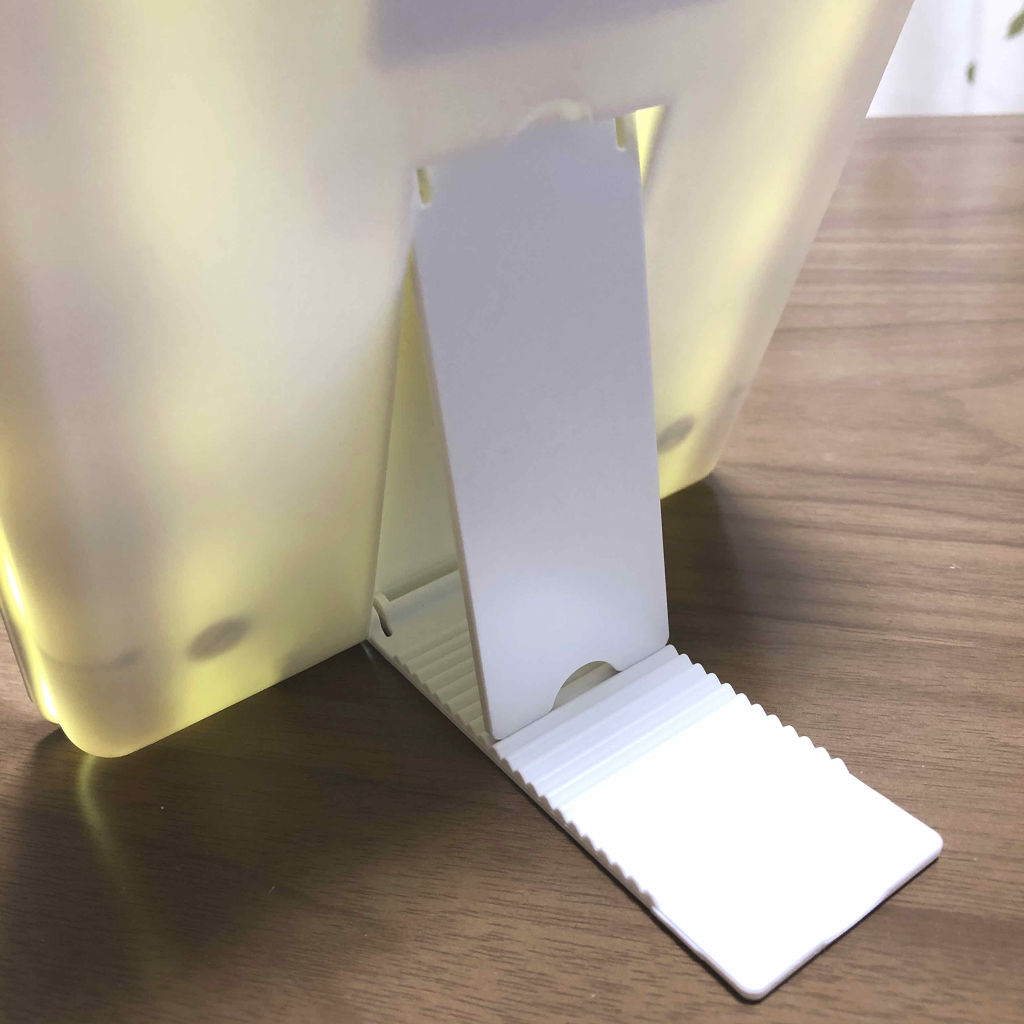 LED付ミラー(スタンドタイプ)/DAISO/その他化粧小物を使ったクチコミ（2枚目）