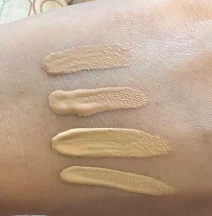 リアル フローレス ウェイトレス パーフェクティング コンシーラー/ローラ メルシエ/リキッドコンシーラーを使ったクチコミ(4枚目)