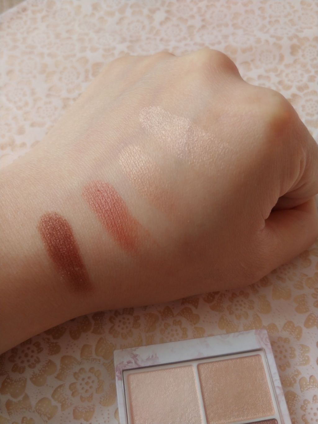 シルキースフレアイズ/キャンメイク/アイシャドウパレットを使ったクチコミ（3枚目）