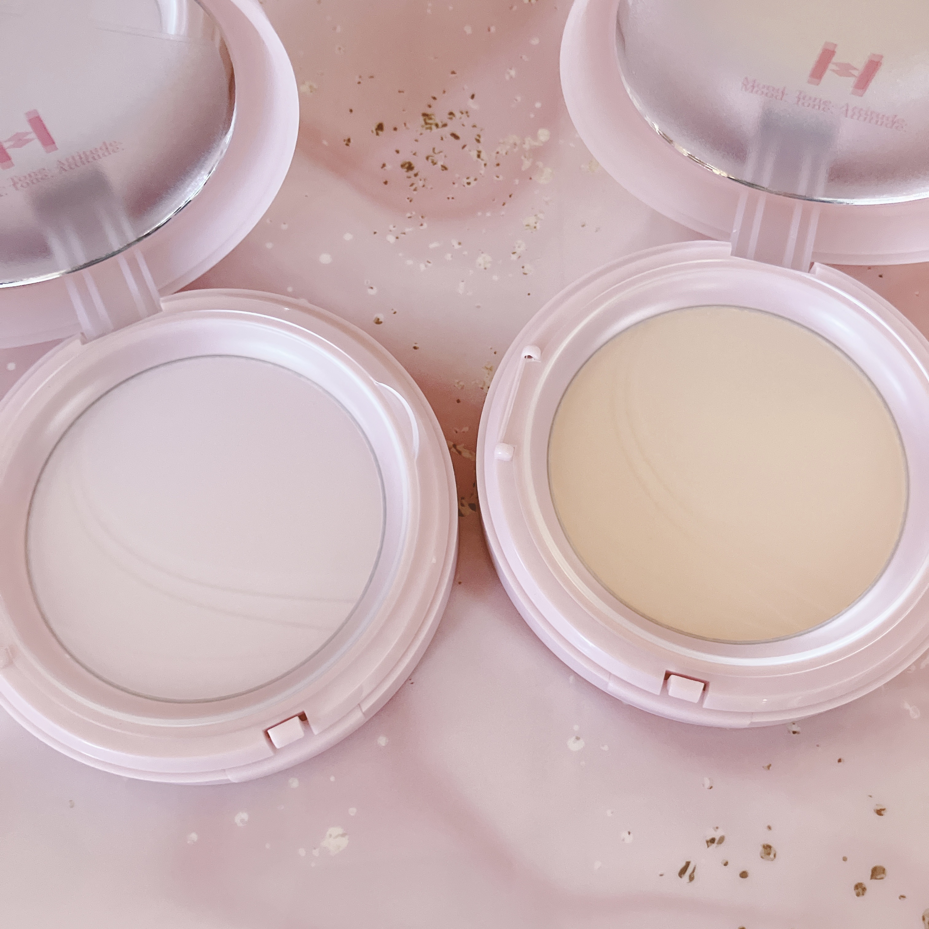 セカンドスキンエアリーパウダー/hince/プレストパウダーを使ったクチコミ（3枚目）