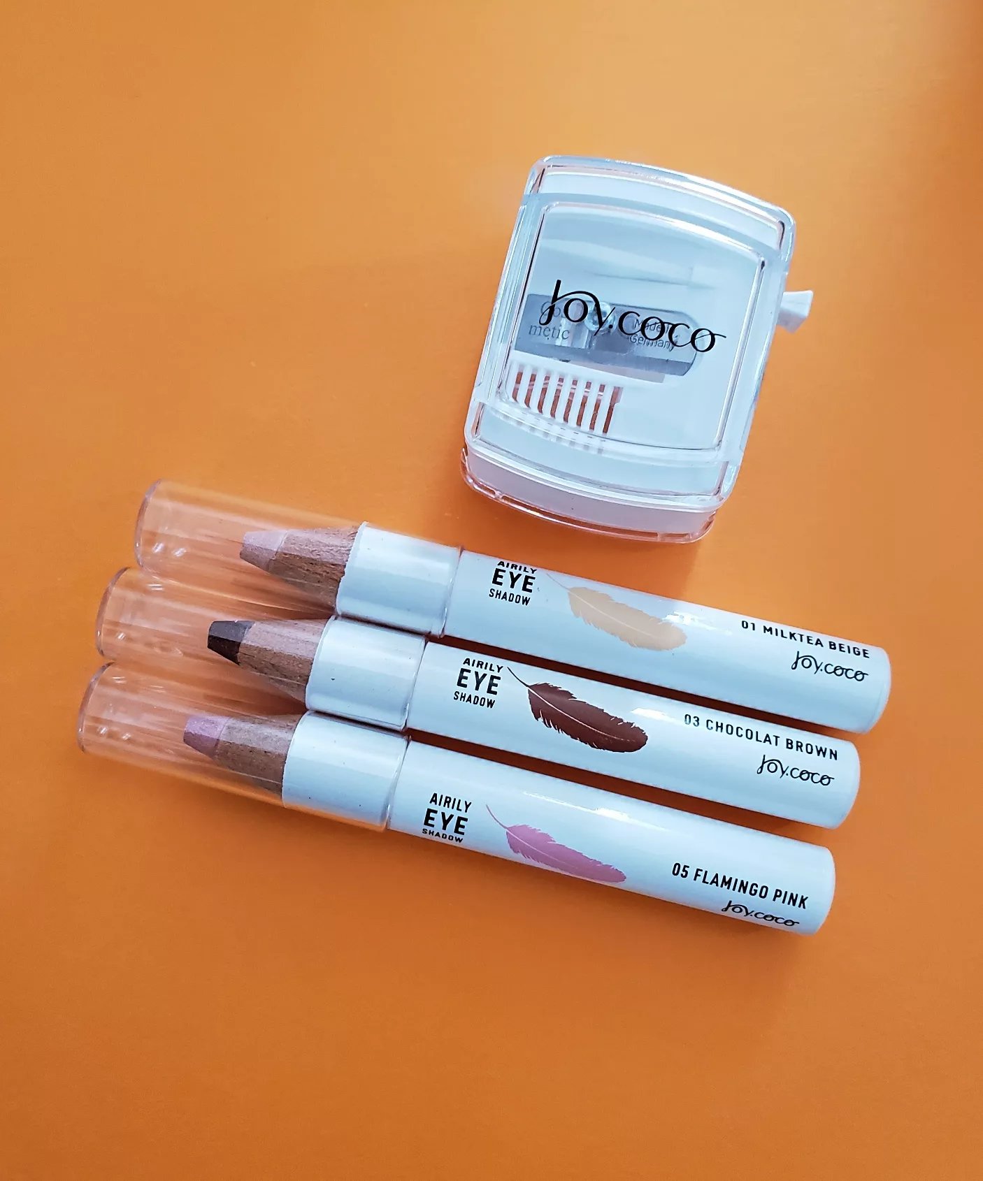 ジョイココ エアリーアイシャドウ/Joy.coco(ジョイココ)/単色アイシャドウを使ったクチコミ（3枚目）