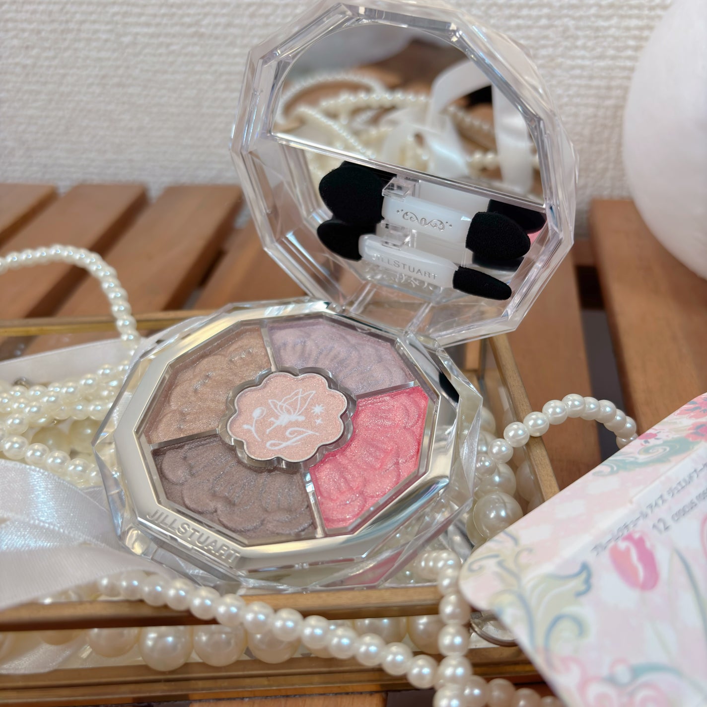 ジルスチュアート ブルームクチュール アイズ ジュエルドブーケ/JILL STUART/アイシャドウパレットを使ったクチコミ(1枚目)