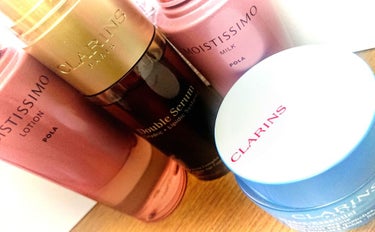 POLA ＆ CLARINS が最強すぎる

ここ2ヶ月ぐらいPOLAのモイスティッシモシリーズとクラランスのダブルセーラム、クリームを併用して使っていますが、乾燥肌がだいぶ改善しました。

肌診断で水