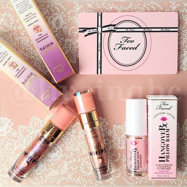 クリスタルホイップス ロングウェアリング シマ—リング アイシャドウ トータリー ホイップド/Too Faced/リキッドアイシャドウを使ったクチコミ（1枚目）