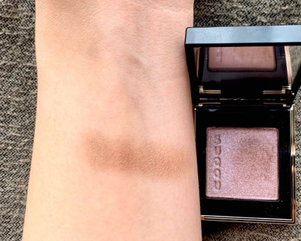 トーン タッチ アイズ/SUQQU/単色アイシャドウを使ったクチコミ(2枚目)