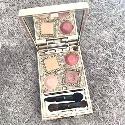 エレガンス ヌーヴェル アイズ/Elégance/アイシャドウパレットを使ったクチコミ(2枚目)