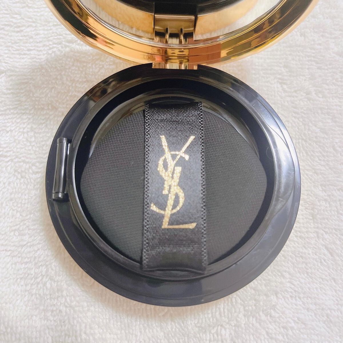 ラディアント タッチ グロウパクト/YVES SAINT LAURENT BEAUTE/クッションファンデーションを使ったクチコミ(2枚目)