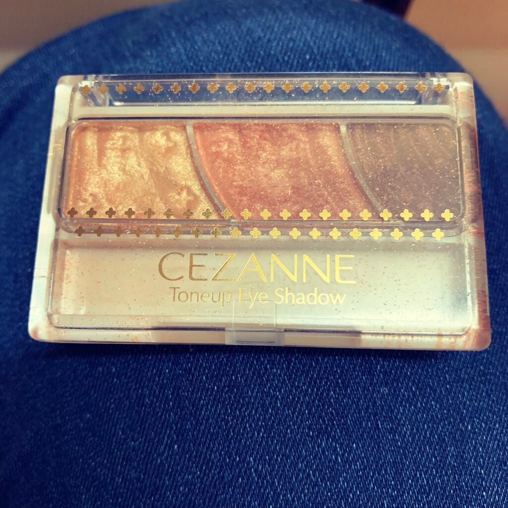 トーンアップアイシャドウ/CEZANNE/アイシャドウパレットを使ったクチコミ(2枚目)