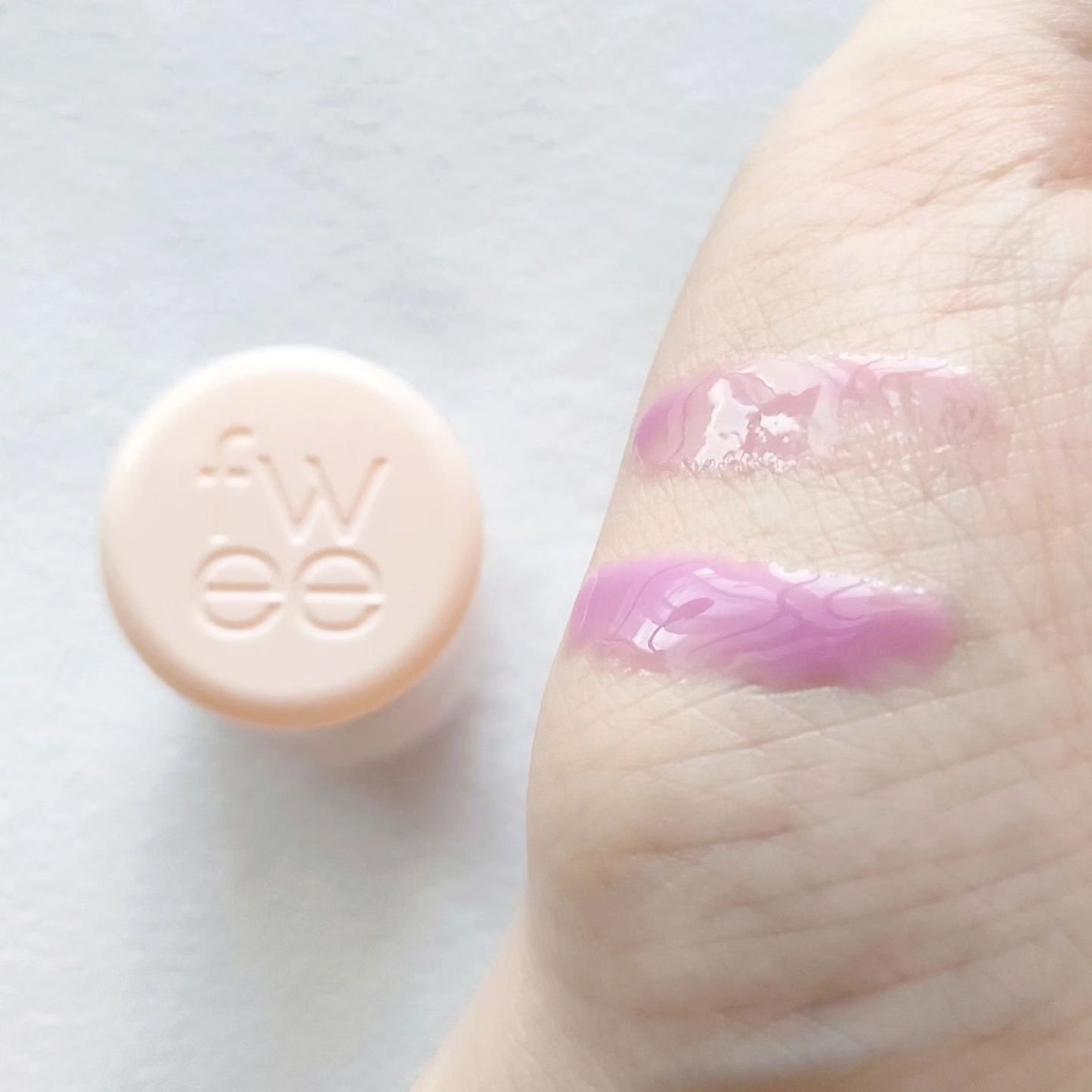 フィー 3Dチェインジンググロス/fwee/リップグロスを使ったクチコミ(4枚目)