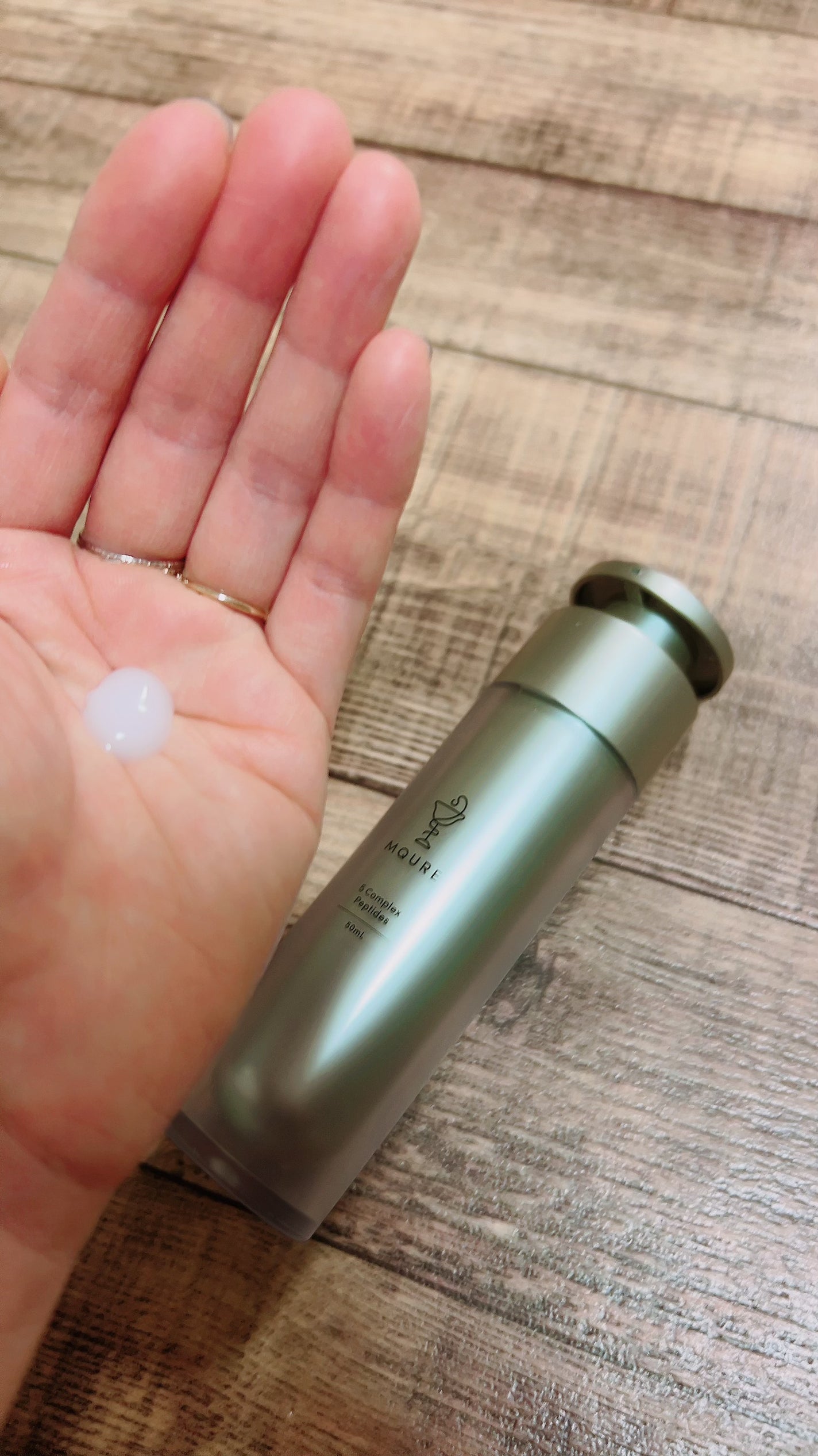 UNI on LIPS 「柔らかくて伸びが良いテクスチャーでした。フローラル系の香りも好..」(1枚目)