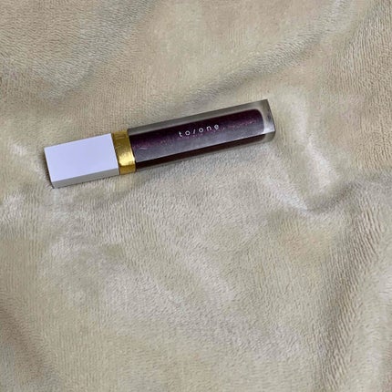 トーン ペタル エッセンス グロス/to/one/リップグロスを使ったクチコミ(2枚目)