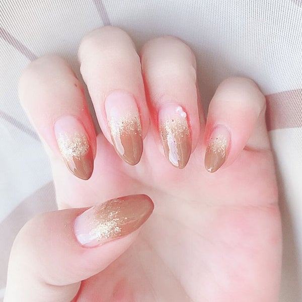 ネイルスポンジでグラデーションやラメを簡単に!やり方やコツを紹介【100均や激落ちくんの代用も?】