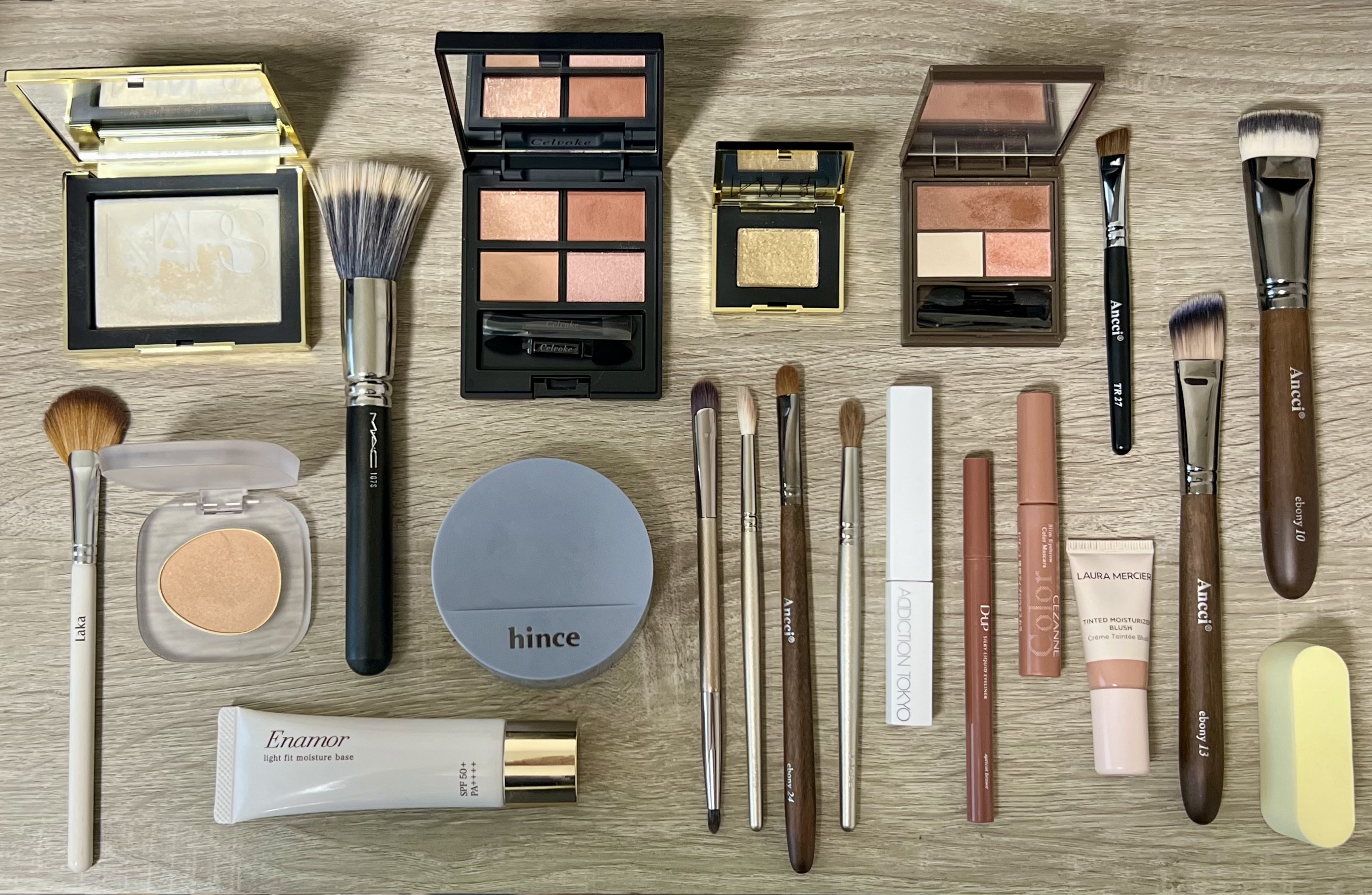 セルヴォーク ヴァティック アイパレット EX12 デュアリティ（限定色）/Celvoke/アイシャドウパレットを使ったクチコミ（1枚目）