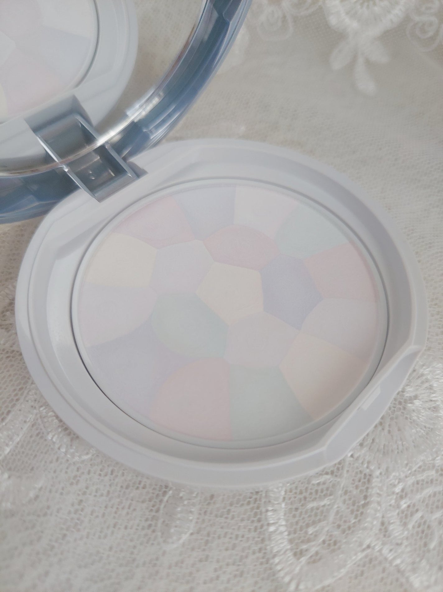 イルミネイティングフィニッシュパウダー ~Abloom~/キャンメイク/プレストパウダーを使ったクチコミ(3枚目)