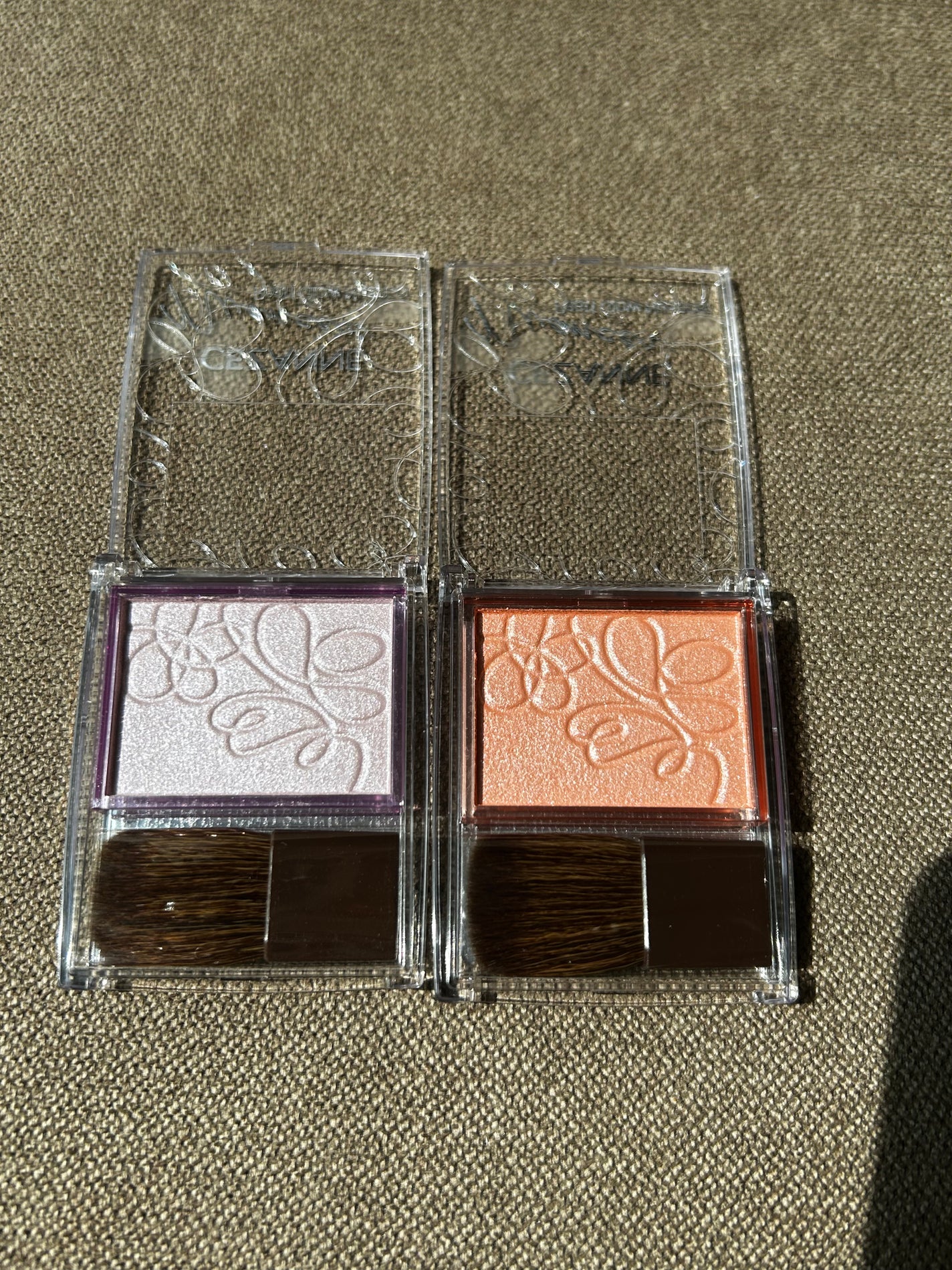 パールグロウニュアンサー/CEZANNE/パウダーハイライトを使ったクチコミ(2枚目)