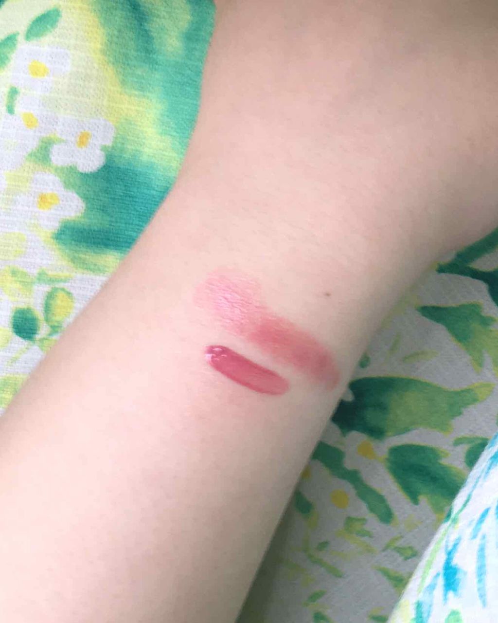 ナチュラルトリートメントグロスキット/マンデイムーン/リップグロスを使ったクチコミ（2枚目）