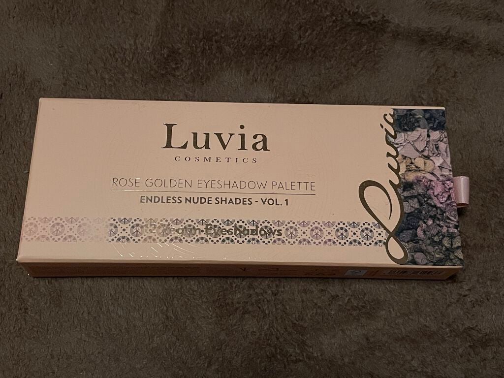 いつき on LIPS 「海外コスメ(ドイツ)のアイシャドウレビュー٩(ᐛ)و【商品の特..」(4枚目)