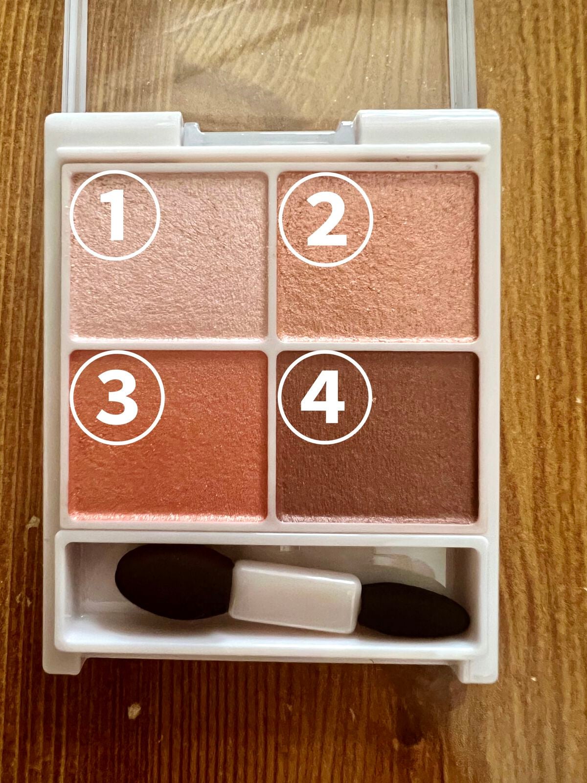 シルキースフレアイズ/キャンメイク/アイシャドウパレットを使ったクチコミ(2枚目)