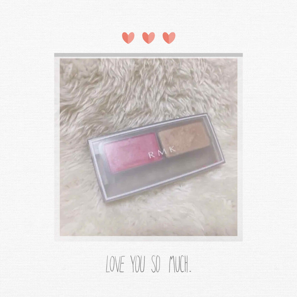 ✽.｡.:*・ﾟ ✽.｡.:*・ﾟ ✽.｡.:*・ﾟ ✽.｡.:*・ﾟ ✽.｡.:*・ﾟ 

RMKアイシャドウ01

この青みピンクがとっても可愛い！
実物は、もう少しピンクでラメが青っぽいよ！
ラメも小粒で、普段使いにおすすめ(^^)
