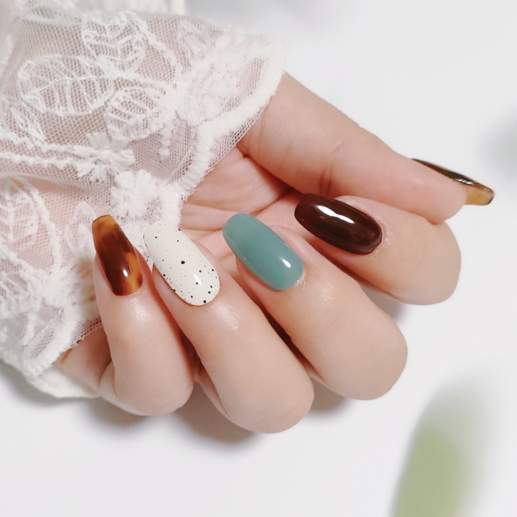 EDGEU ジェルネイルシール ENA212 BLACK SUGAR BONBON CHOCOLAT/EDGEU/ネイルシールを使ったクチコミ（3枚目）