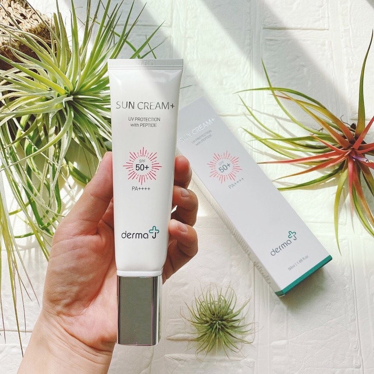 サンクリーム+/ DermaJ/日焼け止めクリームを使ったクチコミ(2枚目)
