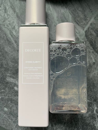 【使った商品】
DECORTÉ
✔︎イドラクラリティトリートメントエッセンスウォター
✔︎イドラクラリティコンディショニングトリートメント　　　ソフナーER


【商品の特徴】
まず、化粧水の特徴は

