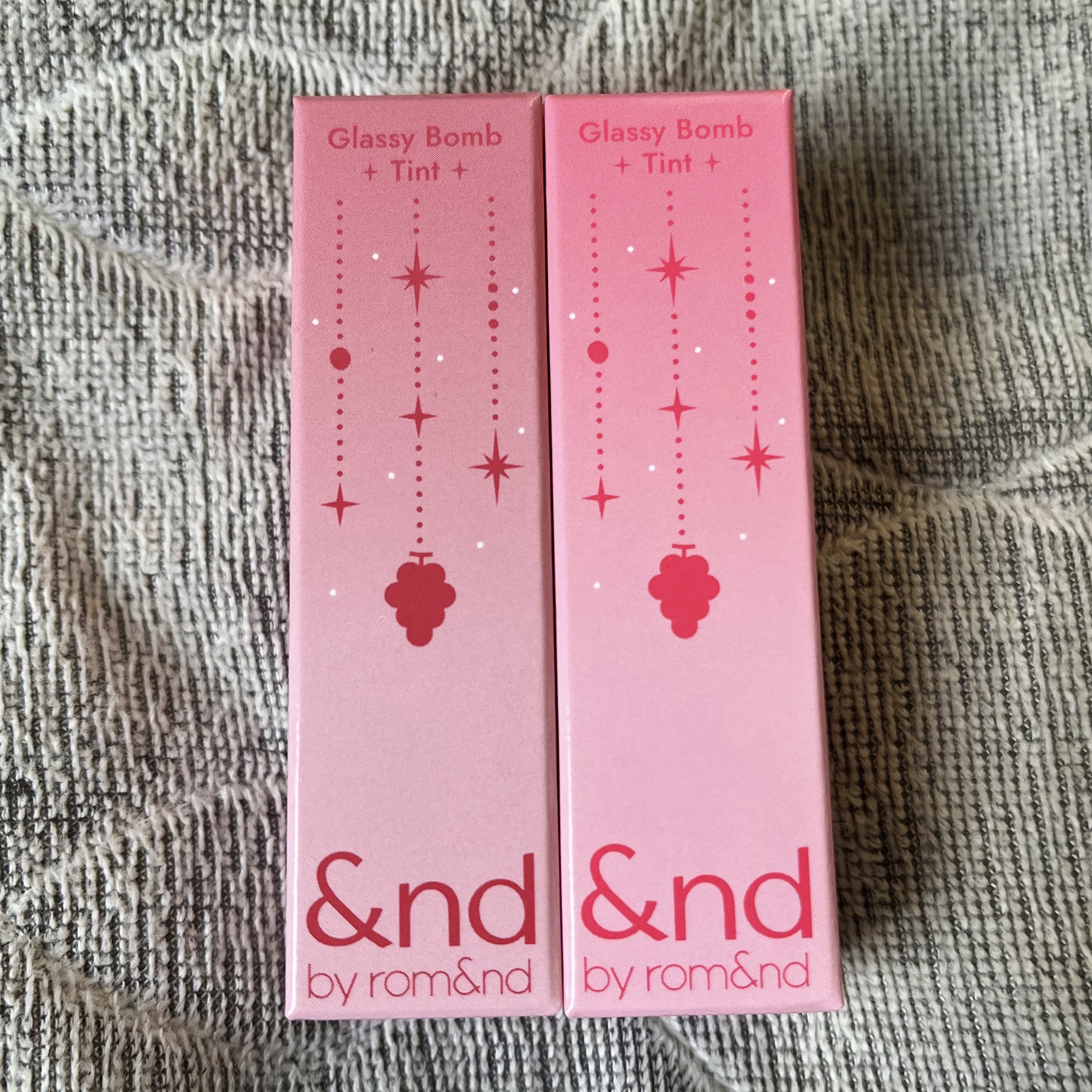 アンドバイロムアンド　グラッシーボムティント/&nd by rom&nd/リップティントを使ったクチコミ（1枚目）