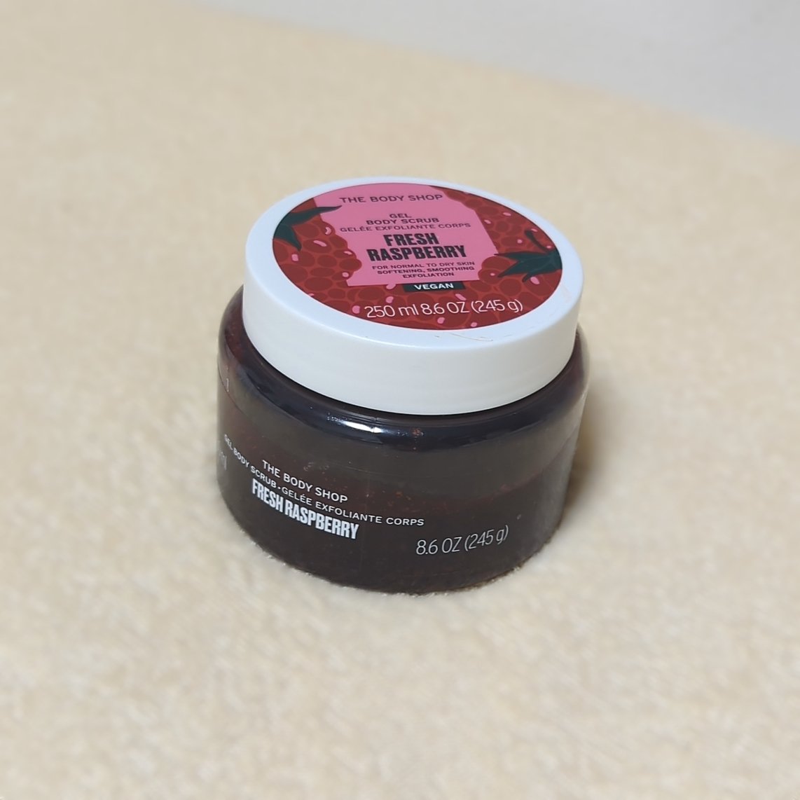 THE BODY SHOP ボディスクラブ フレッシュラズベリーのクチコミ「香りもテクスチャもまんまラズベリージャムって感じ🍓🫐

【良かった！】
ラズベリーそのものの甘.....」（1枚目）