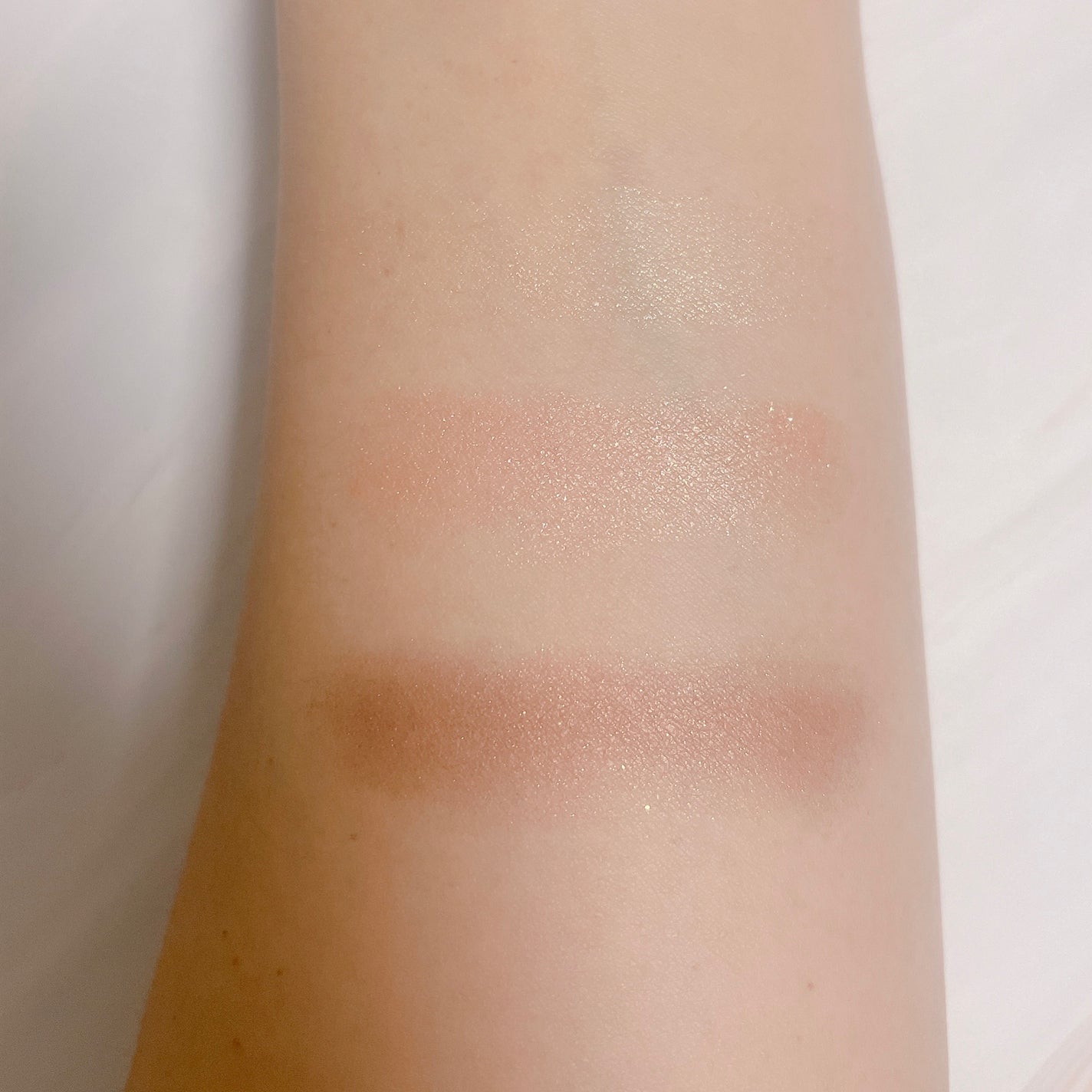 トーンアップアイシャドウ/CEZANNE/アイシャドウパレットを使ったクチコミ(3枚目)