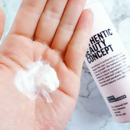 AUTHENTIC BEAUTY CONCEPT グロウ シャンプー/コンディショナーのクチコミ「AUTHENTIC BEAUTY CONCEPTのシャンコンの海外っぽい甘い香りがクセになる~.....」(3枚目)