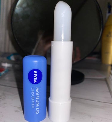 ニベア モイスチャーリップ 無香料のクチコミ「🧸NIVEA🎀Moisture Lip

✨良いところ
▶️値段が安い所！298円で保湿たっぷ.....」（3枚目）