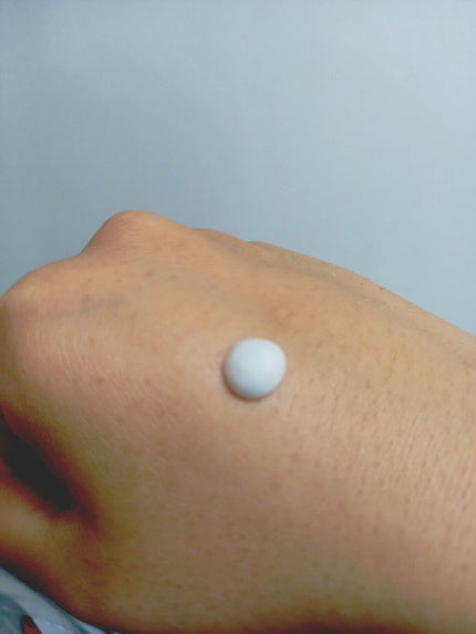 YU@イエべ春のクチコミ「ZEESEA×正宮御品 鶴鳴東方化粧下地クリームをつけてみました。
手につけた感想は化粧下地な.....」(3枚目)