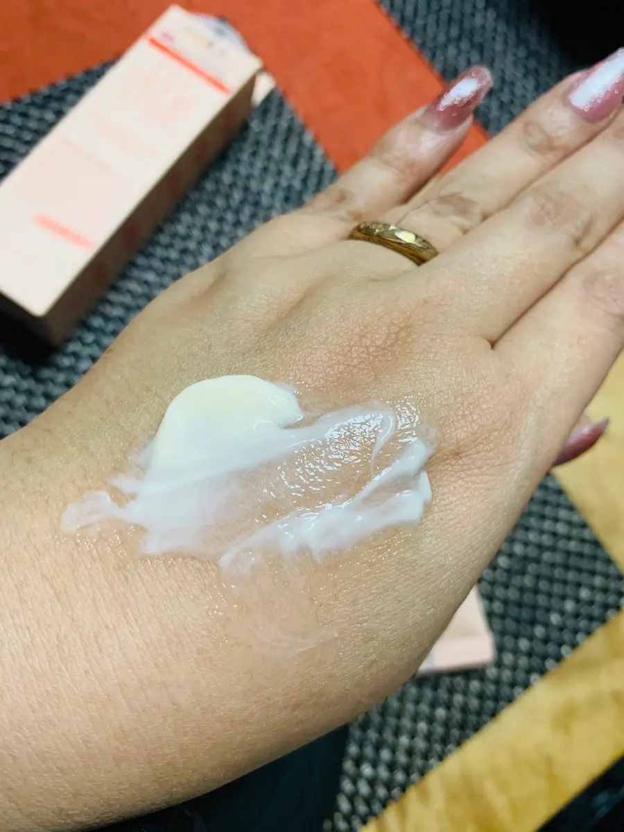 カラーフィットハンドクリーム/ロダレット/ハンドクリームを使ったクチコミ（3枚目）