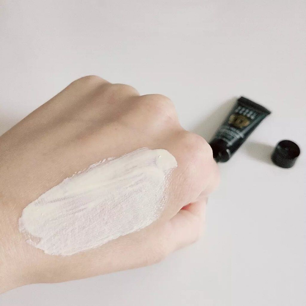 インテンシブ スキン セラム ファンデーション SPF40（PA++++） N-032 サンド(限定)/BOBBI BROWN/リキッドファンデーションを使ったクチコミ（2枚目）