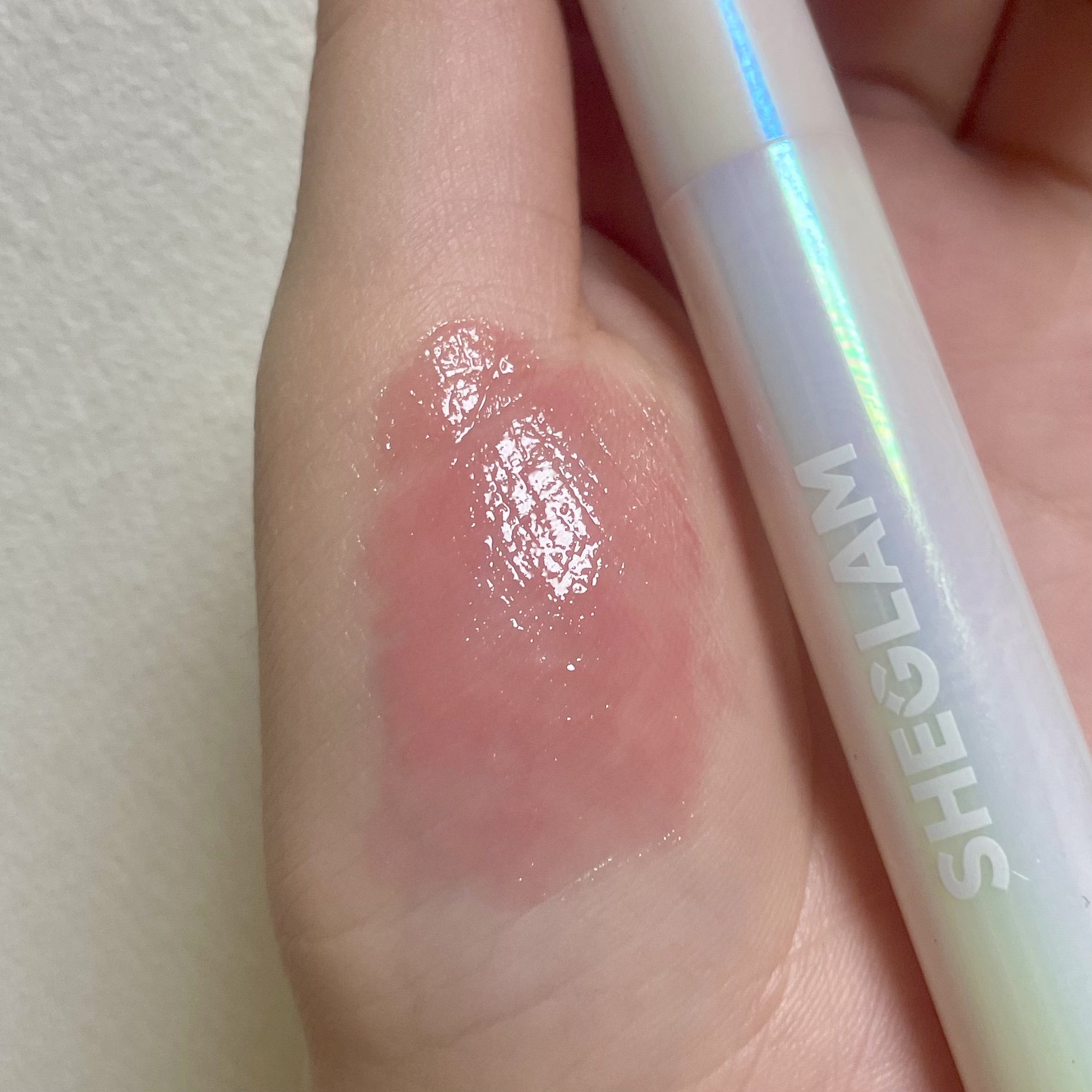 パーフェクトシャインリッププランパー ピンクフラミンゴ(Pink Flamingo)/SHEGLAM/リッププランパーを使ったクチコミ（2枚目）