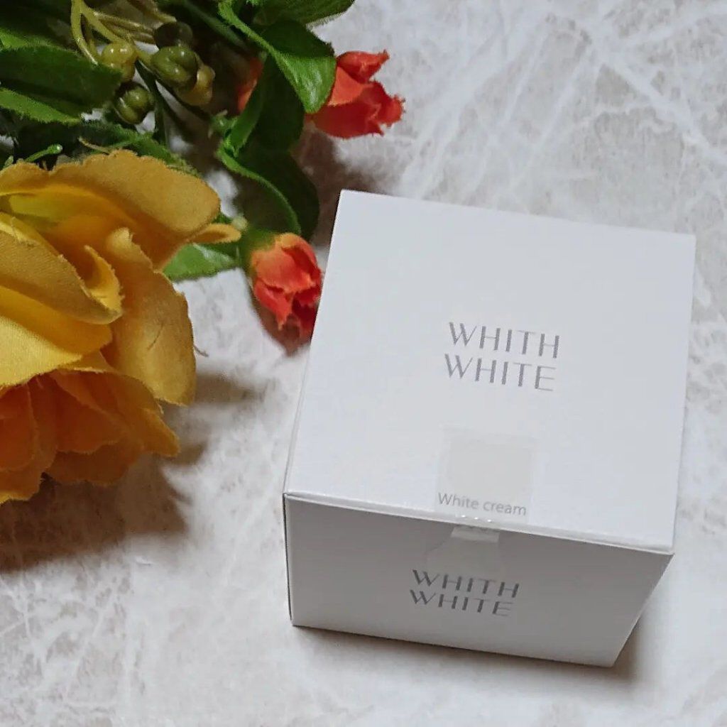 WHITH WHITE パッククリームのクチコミ「肌をじっくり保湿して角質層のすみずみまで集中ケアするパッククリームです。
クリームを塗って洗い.....」（1枚目）