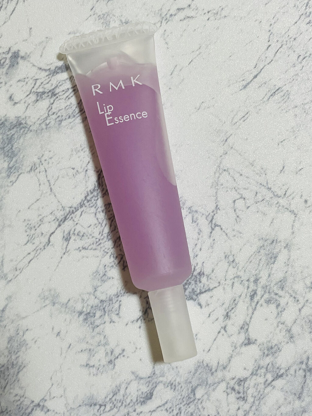 リップエッセンスN ストロベリー/RMK/リップ美容液を使ったクチコミ（1枚目）