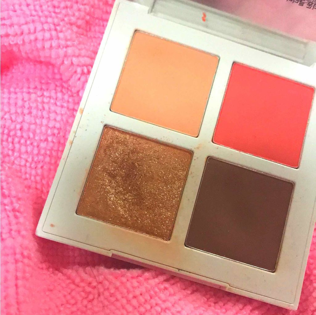 i’m meme アイシャドウパレット ウォーターフィットのクチコミ「やわらかめのアイシャドウ
瞼にぴたっとくっつく。しっとりしたつけ心地で色持ちも抜群。左上をアイ.....」（1枚目）