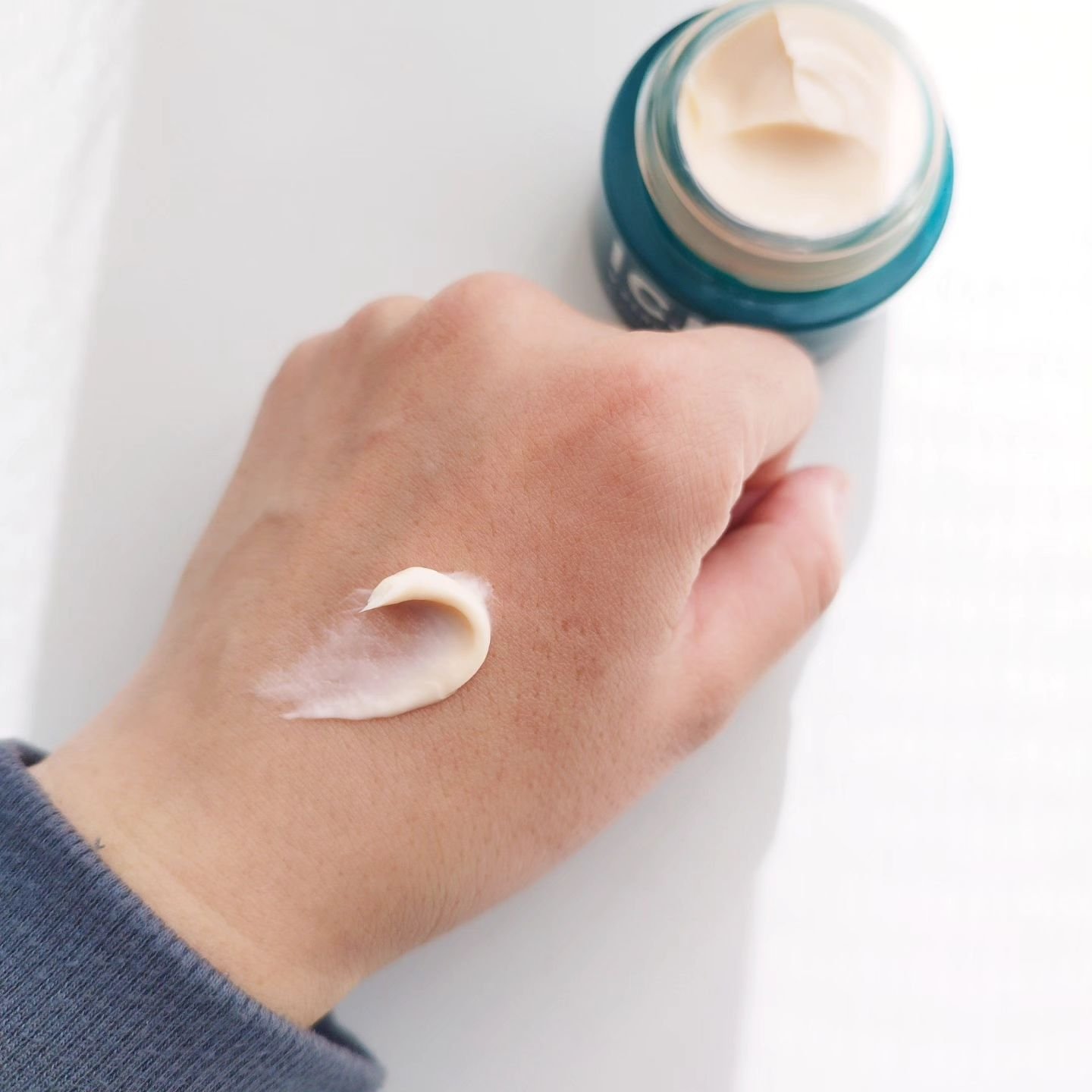 フイルナチュラント　IC.U　V パフォーマンス/IC.U/フェイスクリームを使ったクチコミ（3枚目）