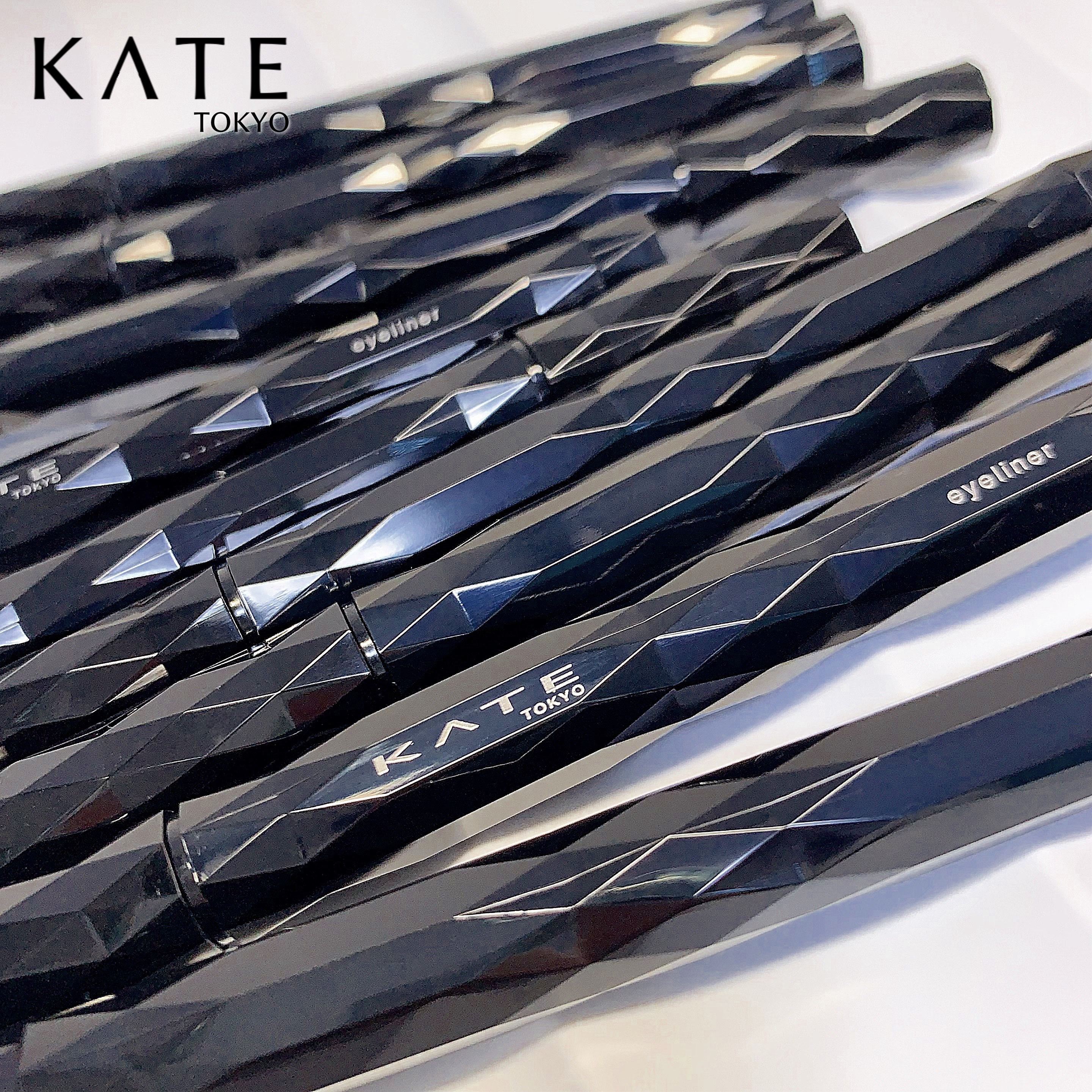 スーパーシャープライナーEX4.0/KATE/リキッドアイライナーを使ったクチコミ（1枚目）