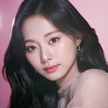 Visée(ヴィセ)Official アカウント on LIPS 「#ツウィ×𝑨𝒖𝒕𝒖𝒎𝒏𝑴𝒂𝒌𝒆𝒖𝒑💙━━━━━━━━━━━━━..」(2枚目)