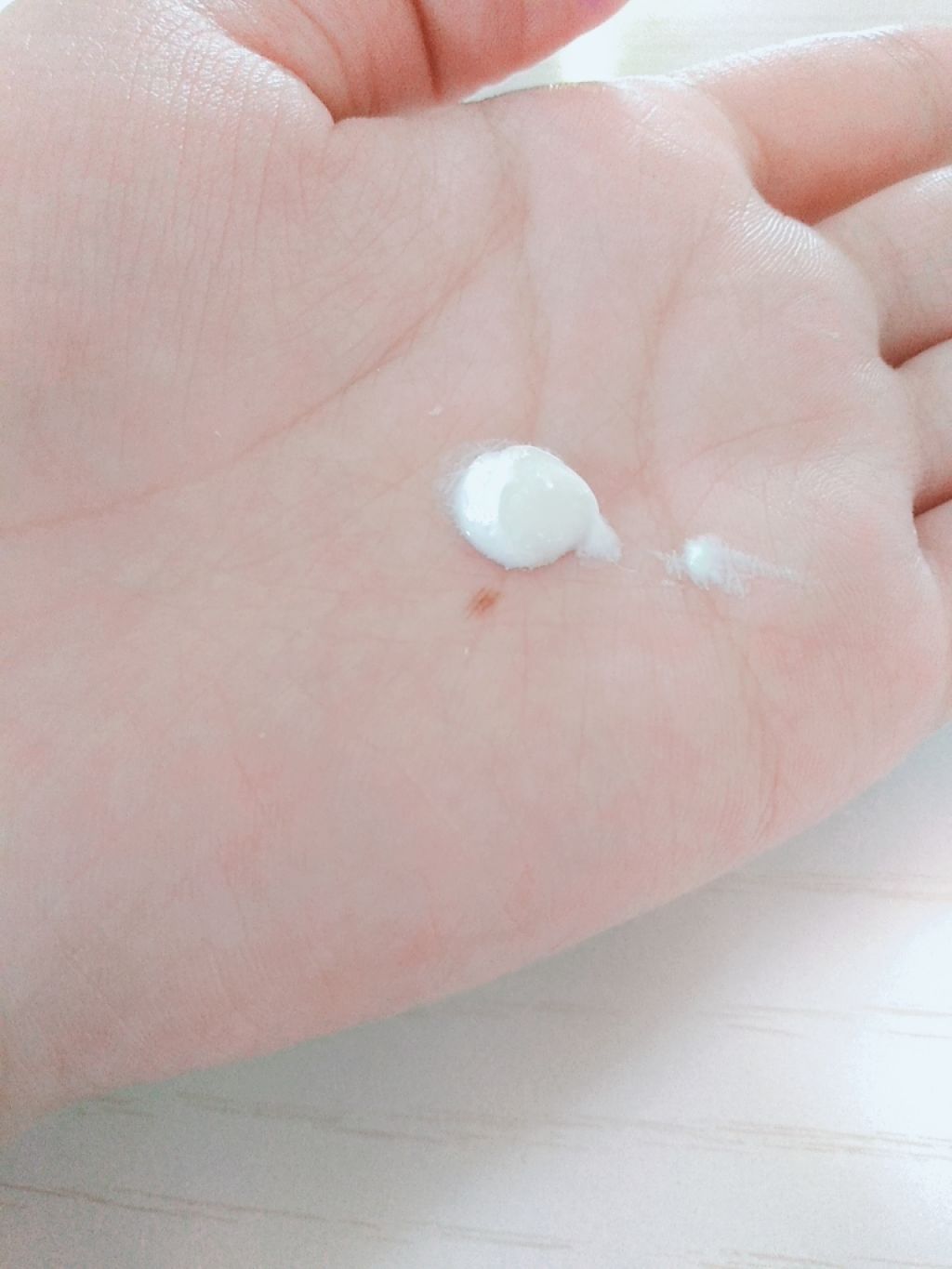 ワンデイブライトナー プレミアム/セラ/クリーム・エマルジョンファンデーションを使ったクチコミ(2枚目)