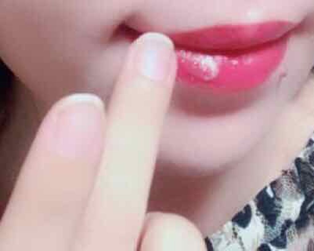 リップ ジェル マジック EX/コーセーコスメニエンス/リップオイルを使ったクチコミ(3枚目)