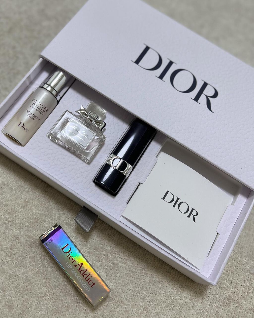 華 on LIPS 「パケ買いコスメ💄しかも安い!毎年𝐃𝐢𝐨𝐫のクリスマスコフレ買っ..」(5枚目)