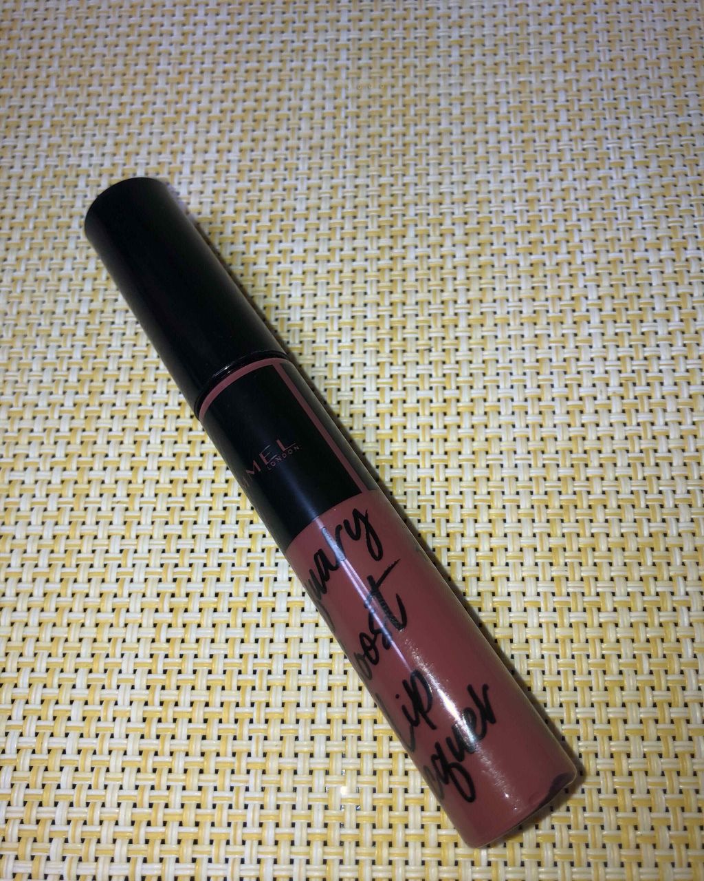 アクアリィ ブースト リップラッカー/リンメル ロンドン/リップグロスを使ったクチコミ（1枚目）