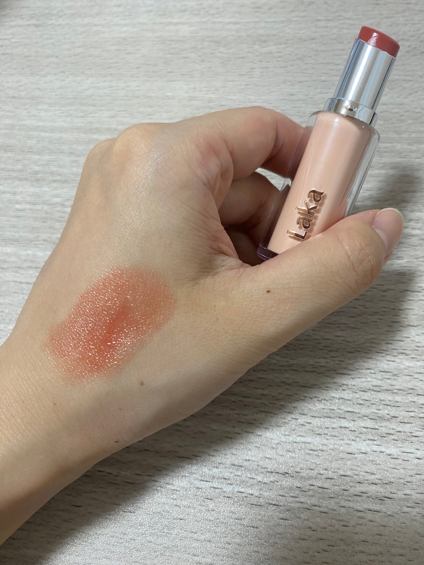 ボンディンググロウリップスティック/Laka/口紅を使ったクチコミ(3枚目)