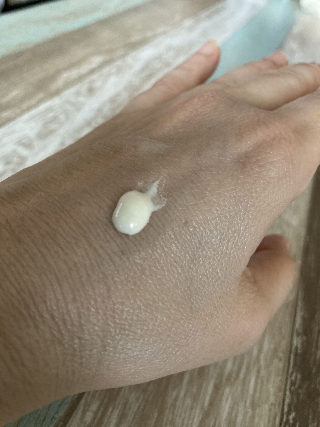 ビオレUV アクアリッチ ライトアップエッセンス/ビオレ/日焼け止めクリームを使ったクチコミ（2枚目）