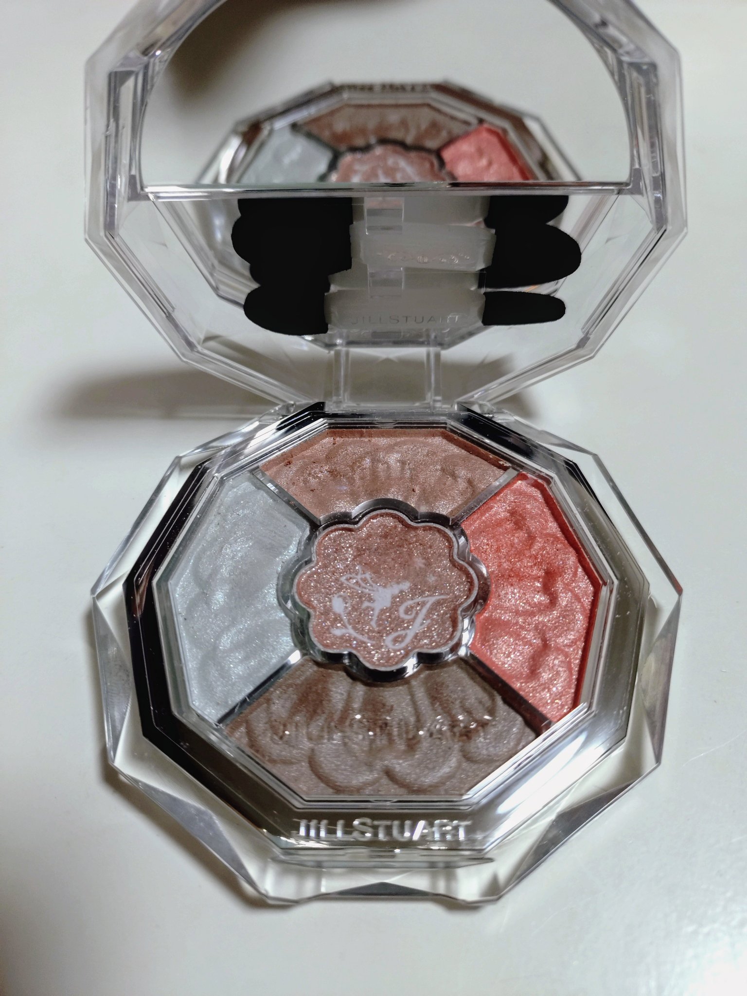 ジルスチュアート ブルームクチュール アイズ　ジュエルドブーケ 11 poppy carnelian<ガーデンオブジョイ>（限定）/JILL STUART/アイシャドウパレットを使ったクチコミ（1枚目）