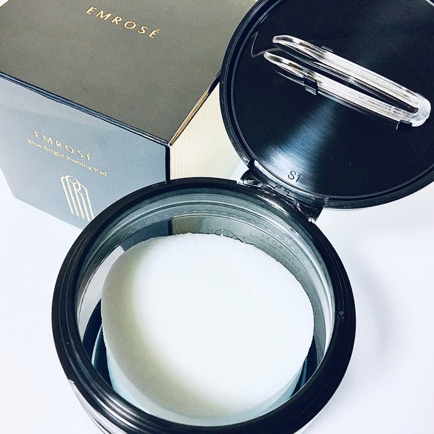 ブルーブライトピーリングパッド/EMROSÉ/トナーパッドを使ったクチコミ(2枚目)